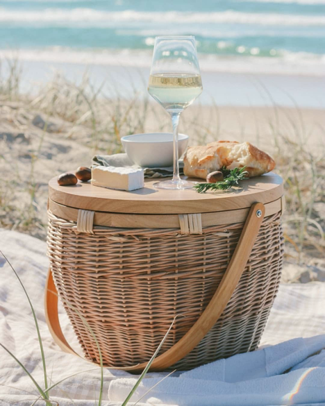 A picnic set from Scotland and Harrisson.